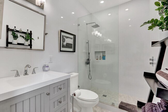 Building Photo - 5866 St Annes Way