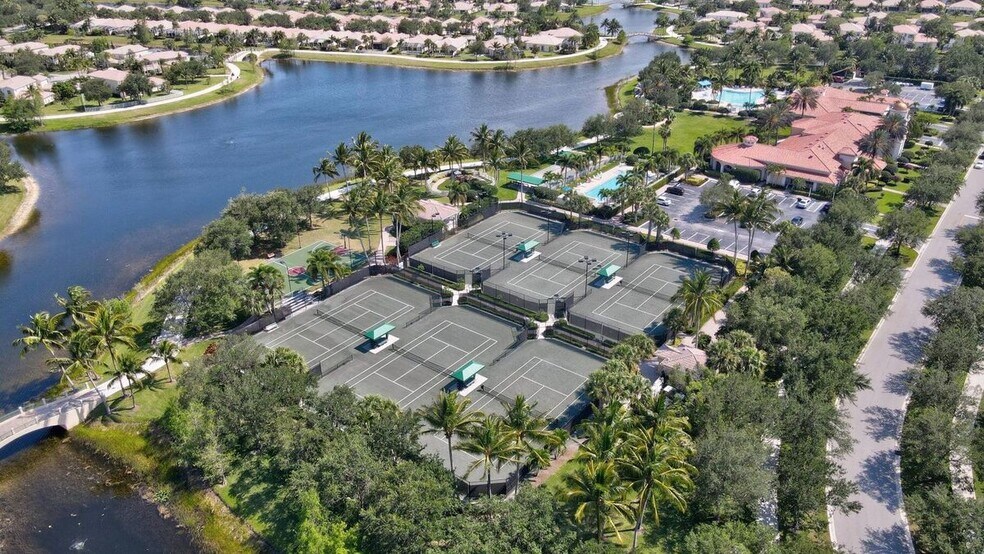 Building Photo - 8264 Pine Cay Rd