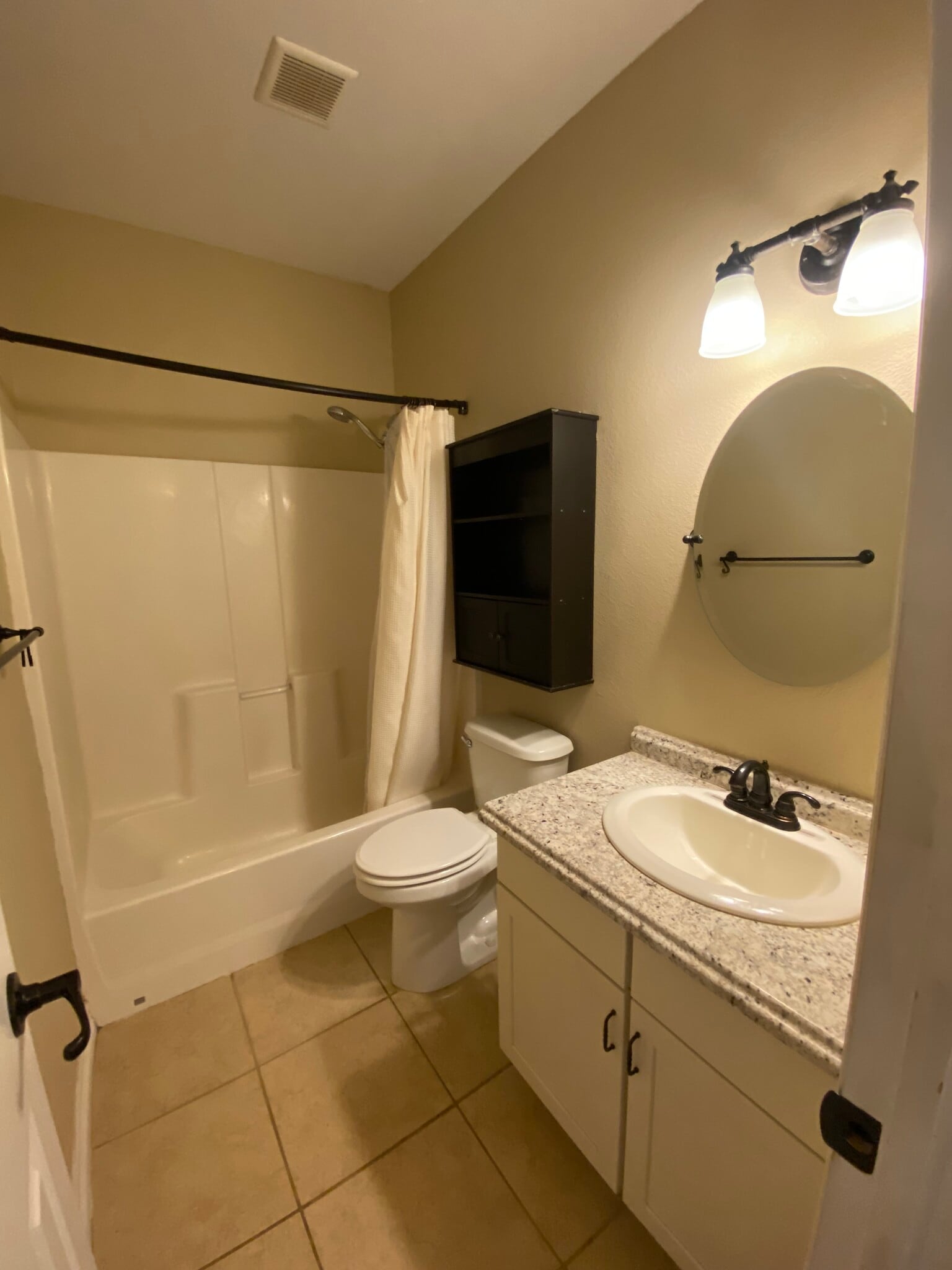 Building Photo - 220 Eagle Pines Dr
