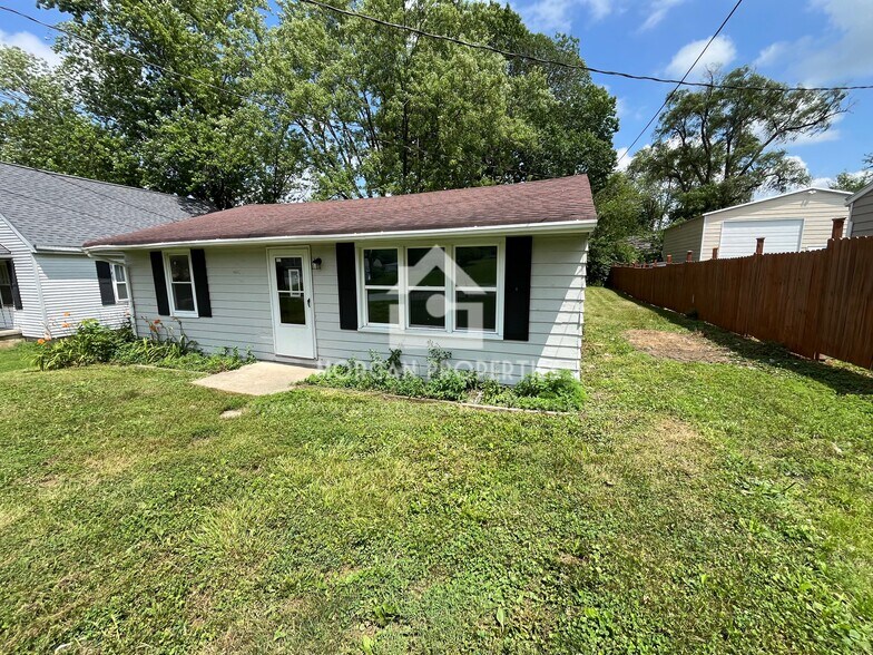 Primary Photo - 4214 E Lynn St