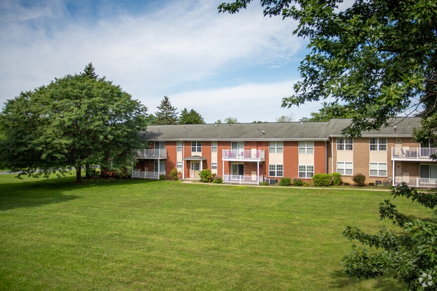 Niskayuna Gardens 1187 Hillside Ave Niskayuna NY 12309 Apartment Finder