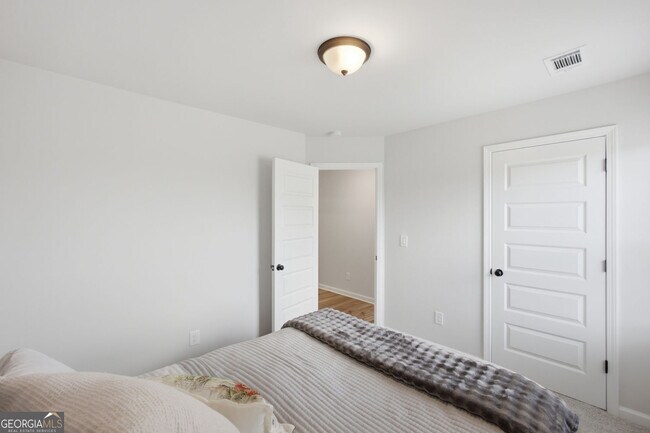 Building Photo - 2700 Westgate Park Dr