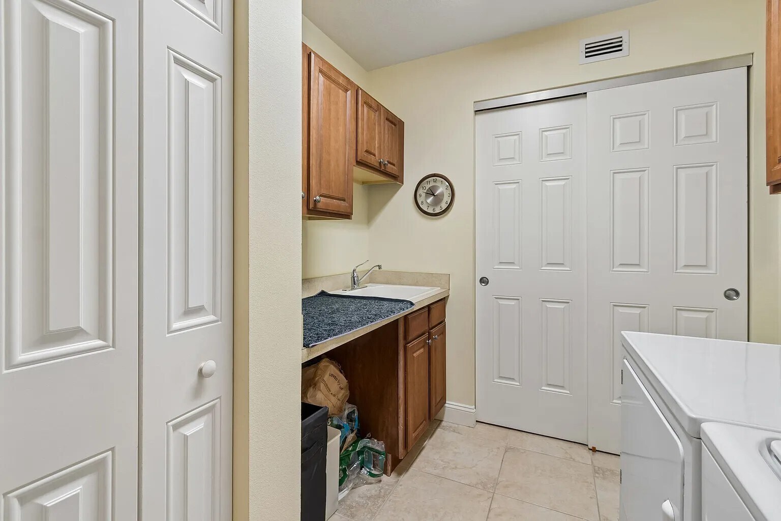 Building Photo - 7702 Lake Vista Ct