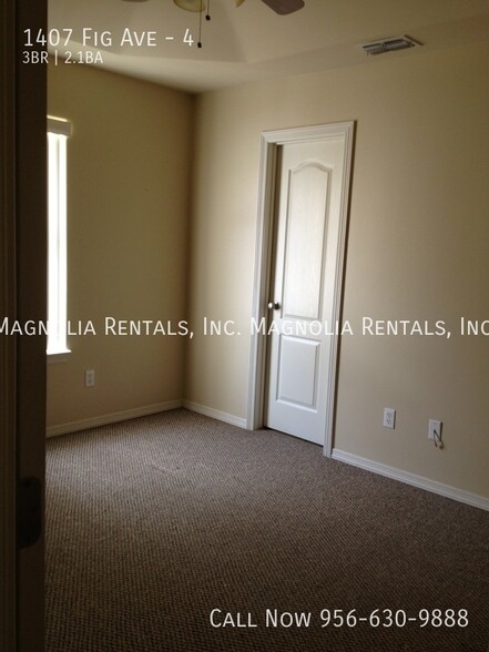 Building Photo - 1407 W Fig Ave