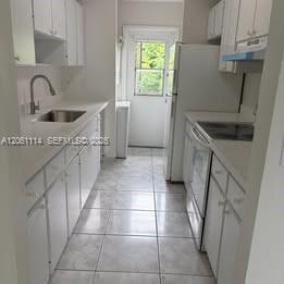 Building Photo - 28008 SW 140th Ct
