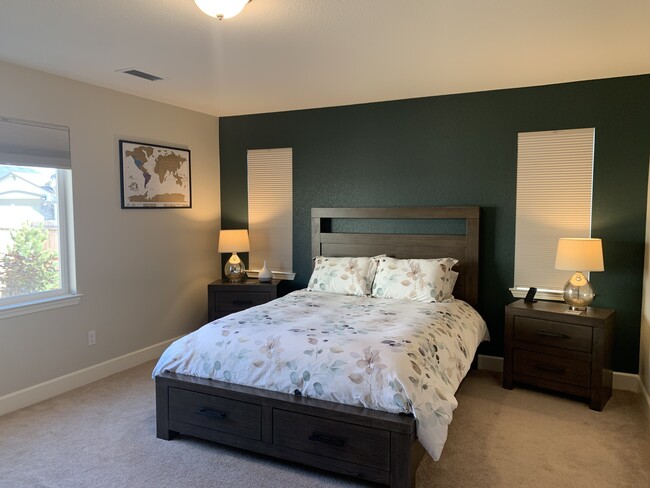 Building Photo - 1482 Tule Peak Cir