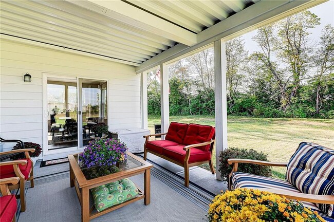 Building Photo - Beautiful 5 BR Home in Brownsburg!