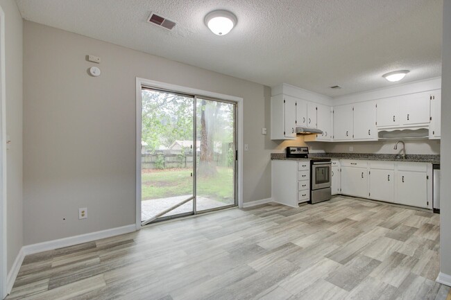 Building Photo - 105 Wadmalaw Cir