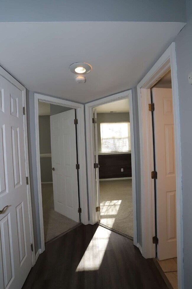 Building Photo - Spacious 4-Bedroom Home with Open Concept Living, Mountain Views & Fenced Yard