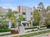 Building Photo - 12911 Bluff Creek Dr