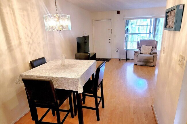 Building Photo - 2901 NW 47th Terrace