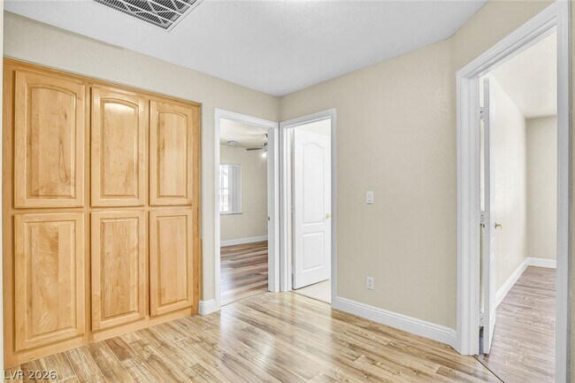 Building Photo - 6559 Thundercloud Ct