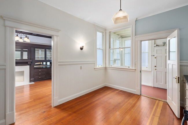 Kitchen - 1540 Howard Street