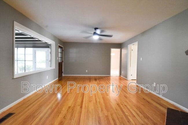 Building Photo - 2417 Dartmouth Dr