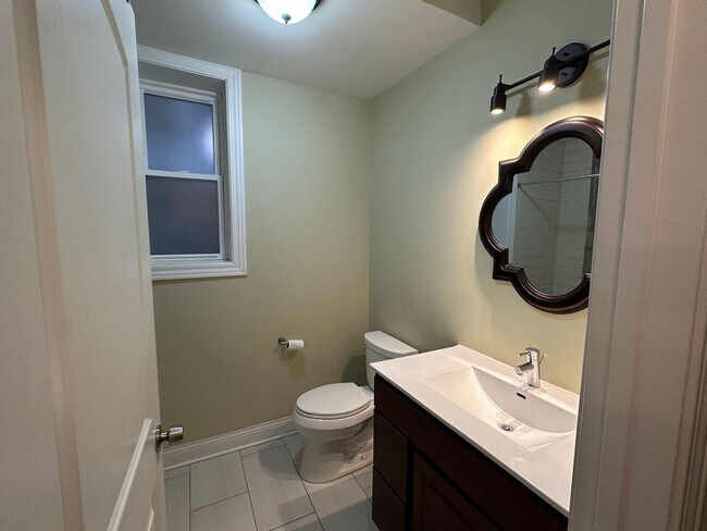 Building Photo - 2649 W 21st Pl