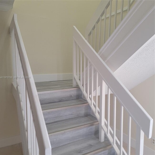 Building Photo - 6699 Racquet Club Dr