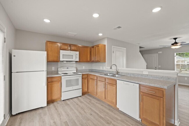 Building Photo - Foxtail Pointe