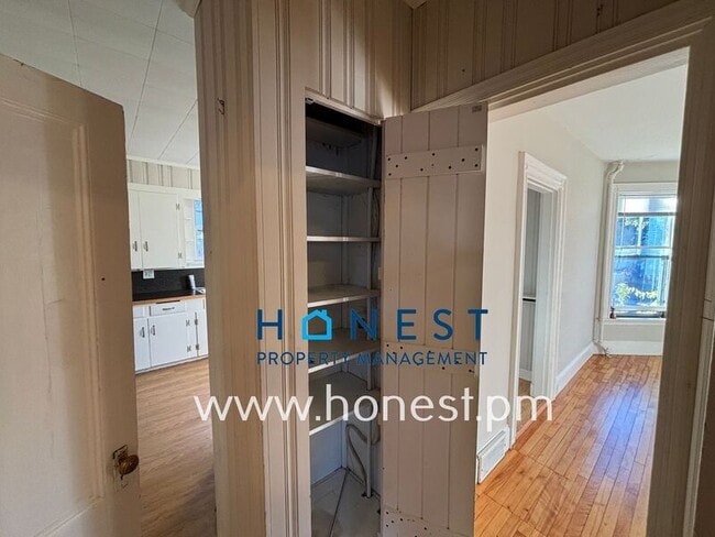 Building Photo - 103 Rackleff St