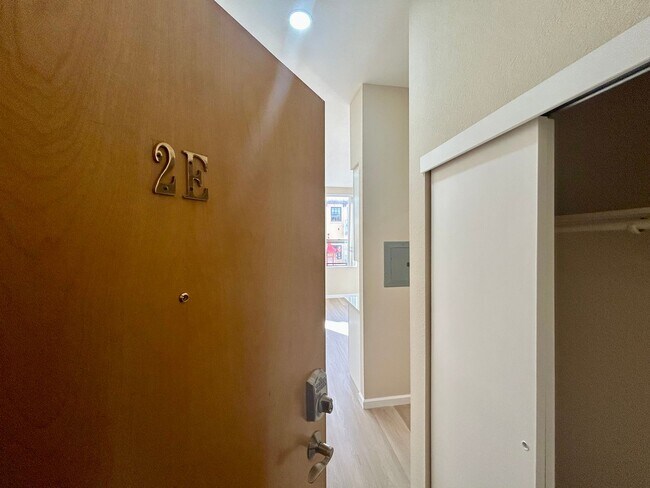 Building Photo - 1012 Grant Ave