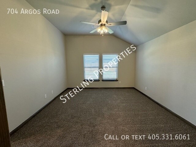 Building Photo - 704 Argos Rd