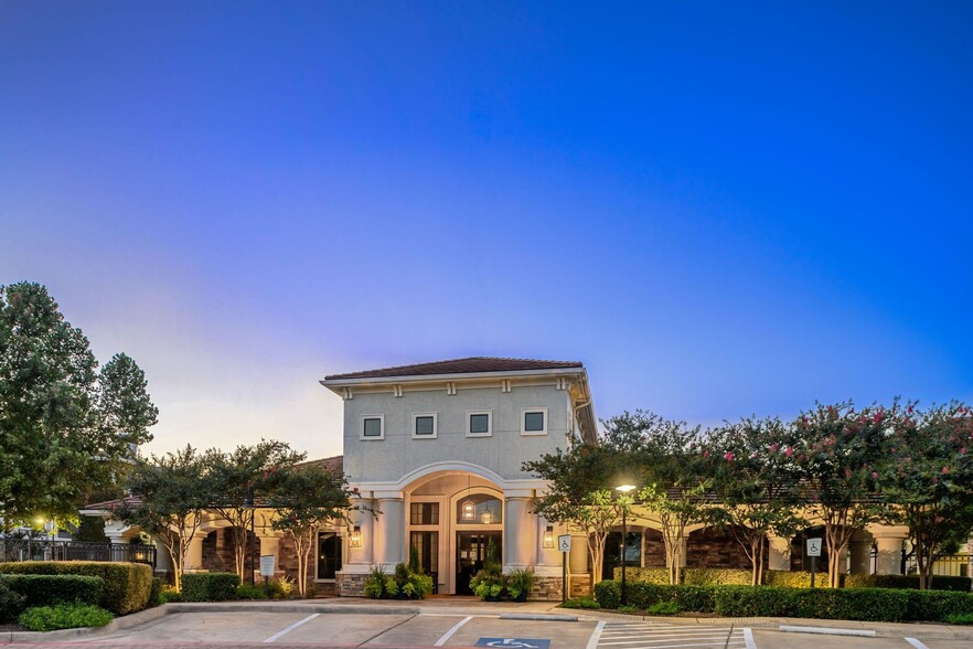 Marquis Lakeline Station Austin, TX Apartment Finder