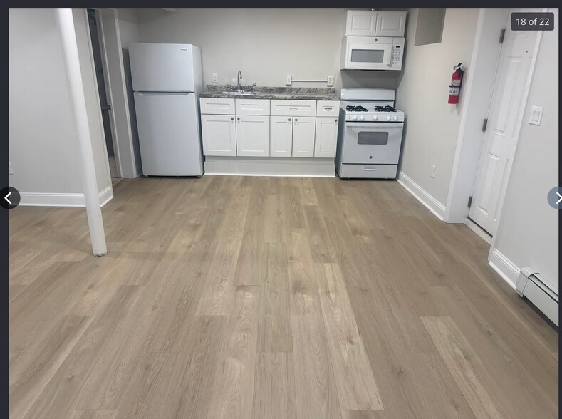 Building Photo - 639 Oakdene Ave