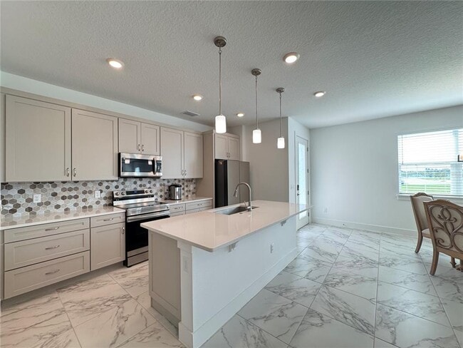 Building Photo - 7973 Avon Dive Ct