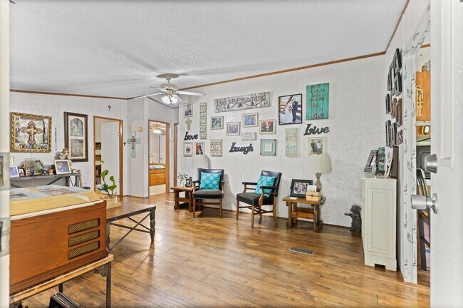 Building Photo - 806 Co Rd 2112