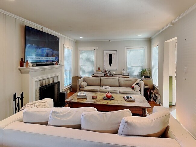 Building Photo - Updated & Modern Home Built in 1940's this...