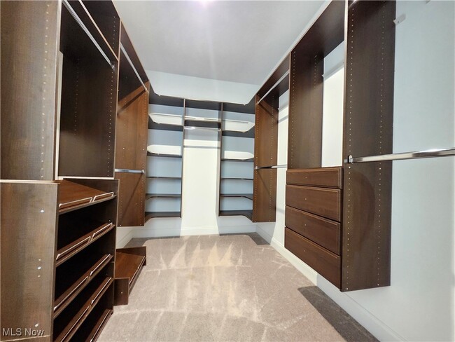 Building Photo - 7830 Hunting Lake Dr