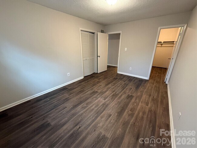 Building Photo - 381 20th Ave NE