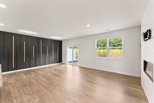 Building Photo - 59 Lumpkin Ln