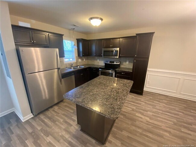 Building Photo - 2514 Gardner Park Dr