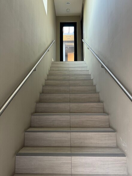 Stairs - 5224 1/2 Lennox Ave