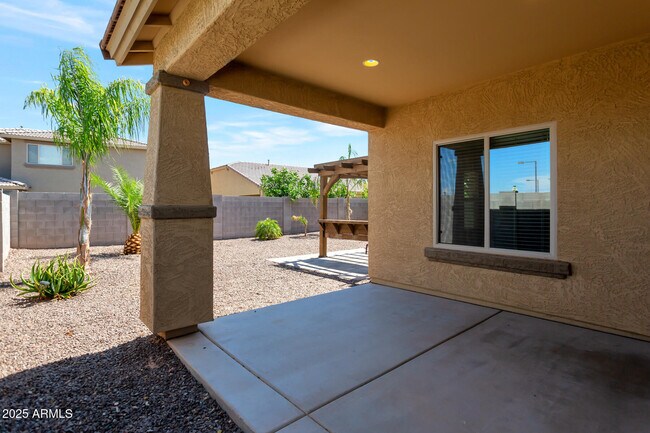 Building Photo - 18021 W Tasha Dr
