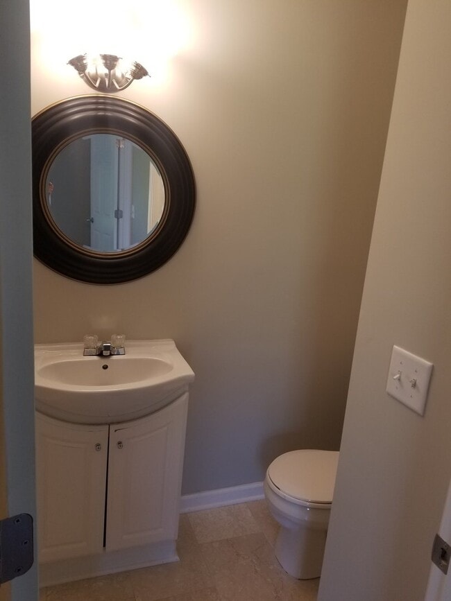 Building Photo - 2245 19th Ave