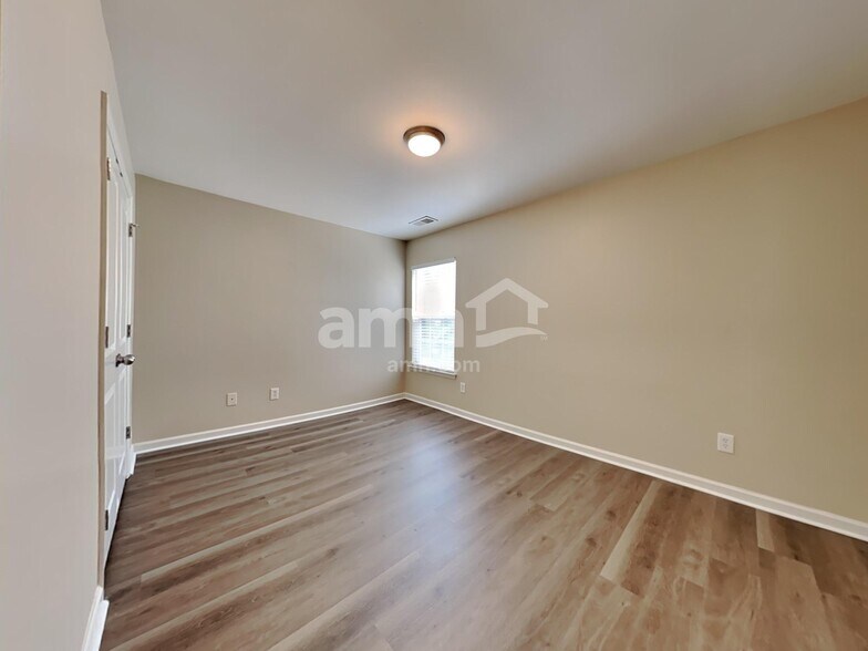 Building Photo - 3392 Fletton Way