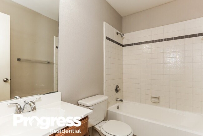 Building Photo - 1108 Cherrytree Dr