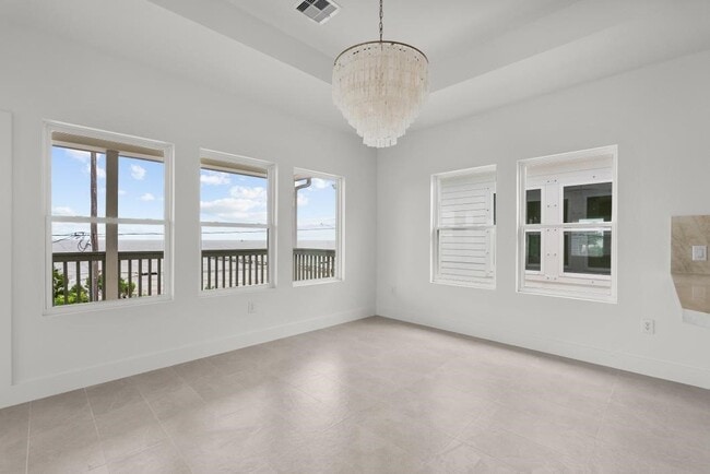 Building Photo - 510 2nd St