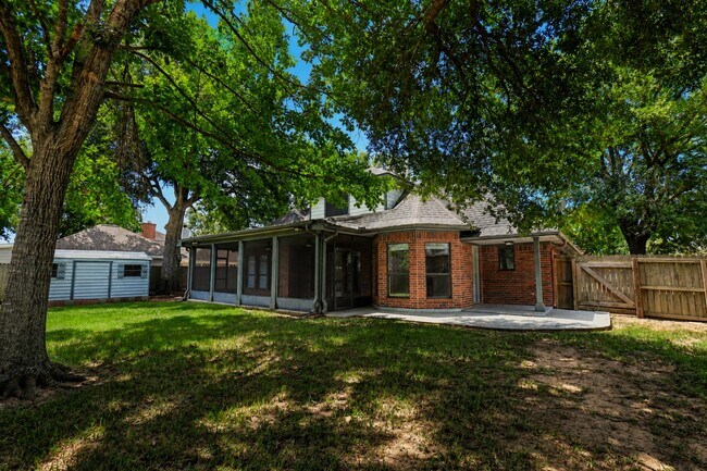 Building Photo - 112 Portulaca St