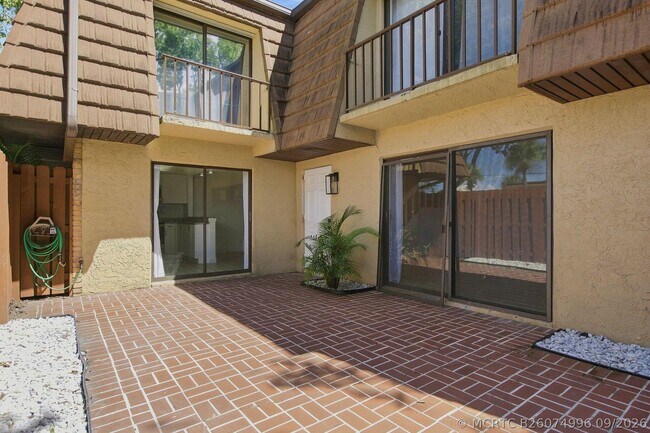 Building Photo - 1302 Nebraska Ave