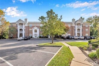 Building Photo - Mills Crossing in Creve Coeur