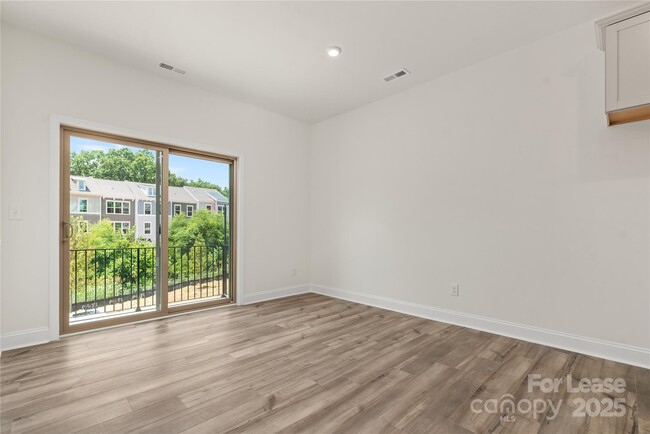 Building Photo - 116 Judson Ave