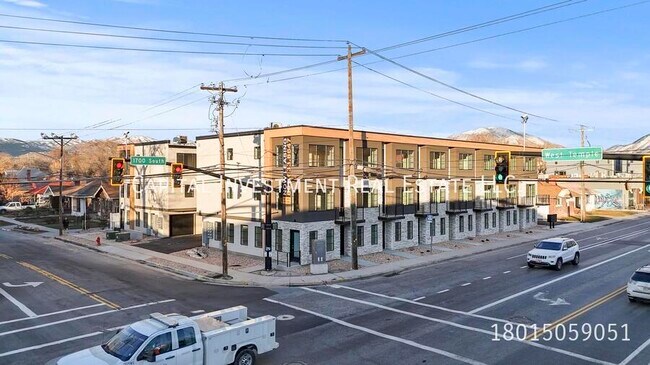 Building Photo - 1689 S W Temple St