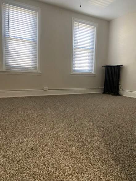 Building Photo - 1370 Gillingham St