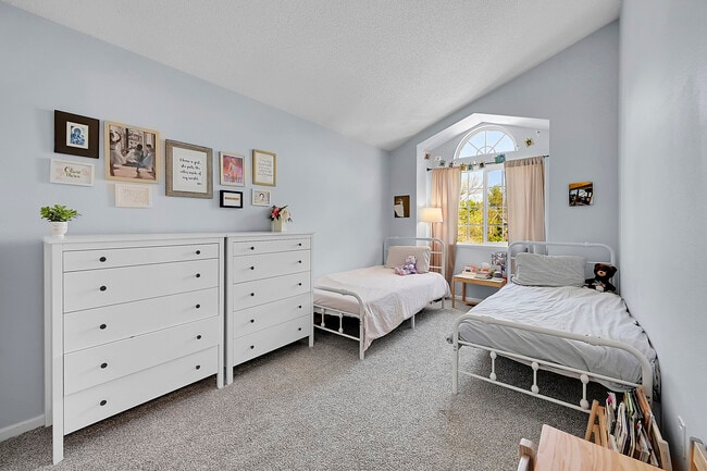 Building Photo - 14602 E Bellewood Pl