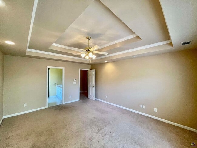 Building Photo - 103 Oros Point