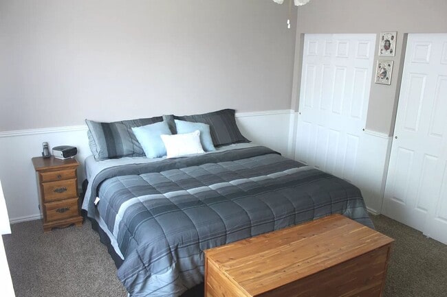 Building Photo - Must See!! 4 bedrooms 2 baths house in Lay...