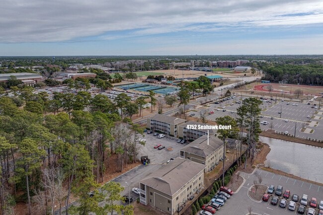 Building Photo - 1 bedroom 1 Bath Beside UNCW