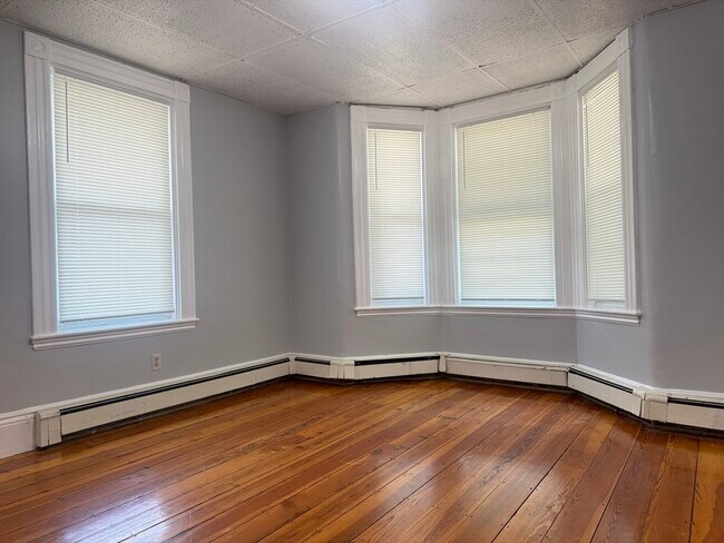 Building Photo - 326 Granite St